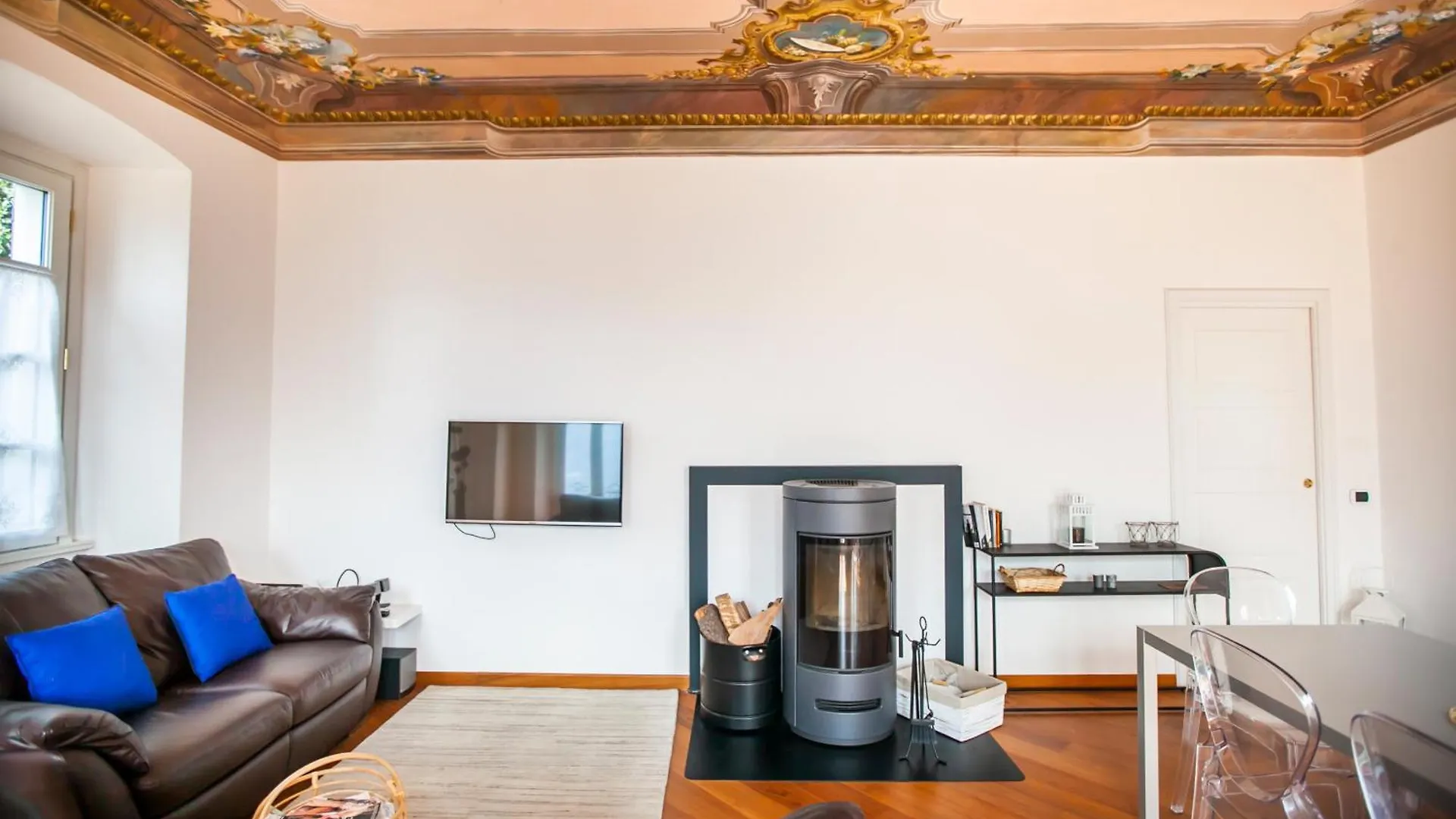 Appartamento In Villa Fioravante By Wonderful Italy Moltrasio 0*,